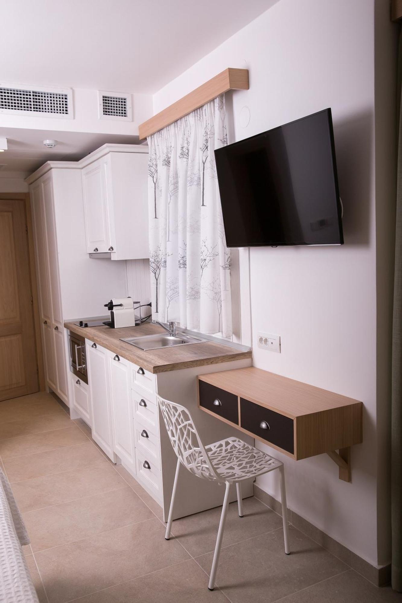 Eco Living * Toroni